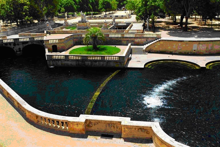 Jardin De La Fonaine